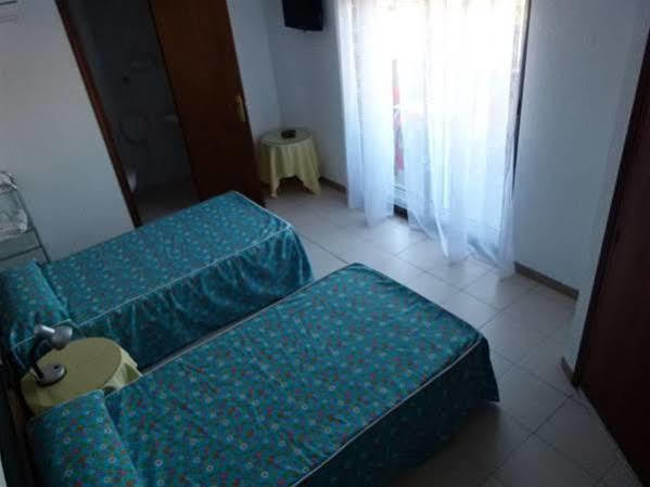 Hostal Pardo Miami Playa Exterior foto