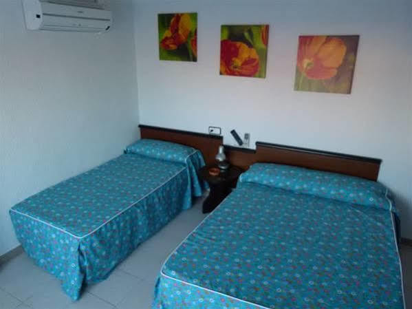 Hostal Pardo Miami Playa Exterior foto